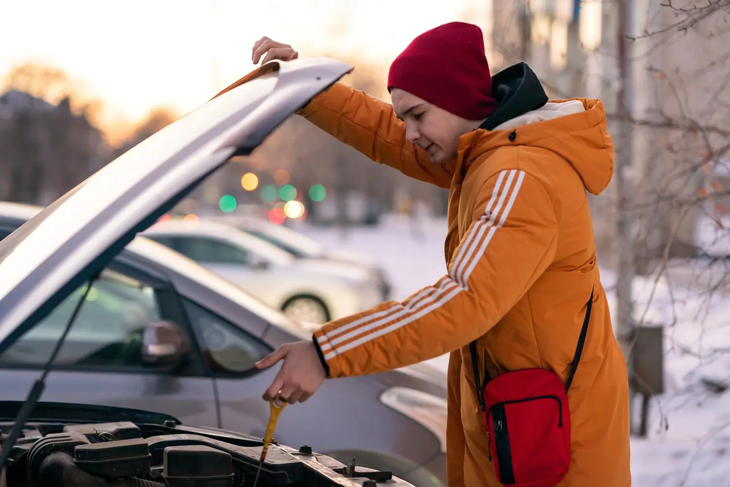 Usługa odśnieżania i przygotowania auta na zimę - co oferują warsztaty?