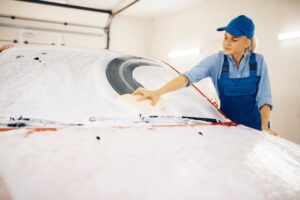 Organizacja warsztatów z aerografii samochodowej – sztuka i technologia